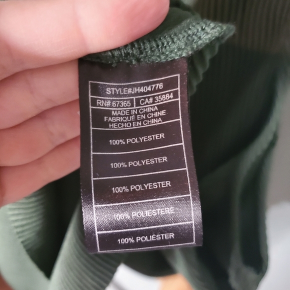 Jack by BB Dakota Keyhole top Small - Picture 5 of 8